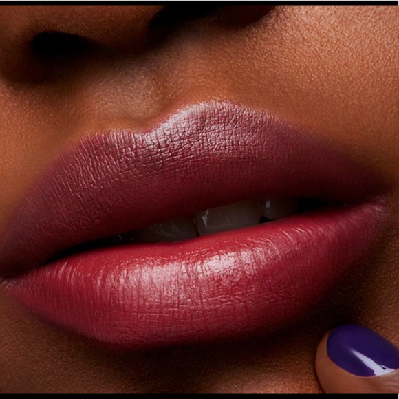 MAC Cosmetics Matte Lipstick in E For Effortless & Bated Breath - Picture 11 of 15